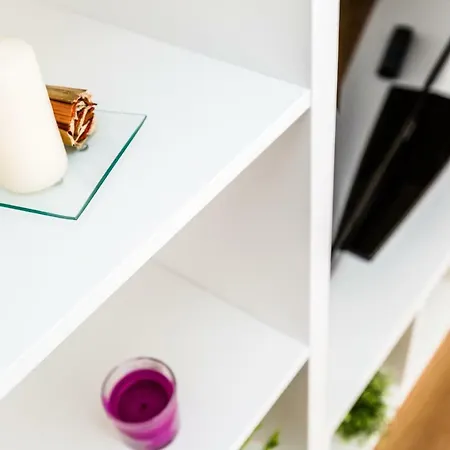 Workers Am Wiener Platz Cologne