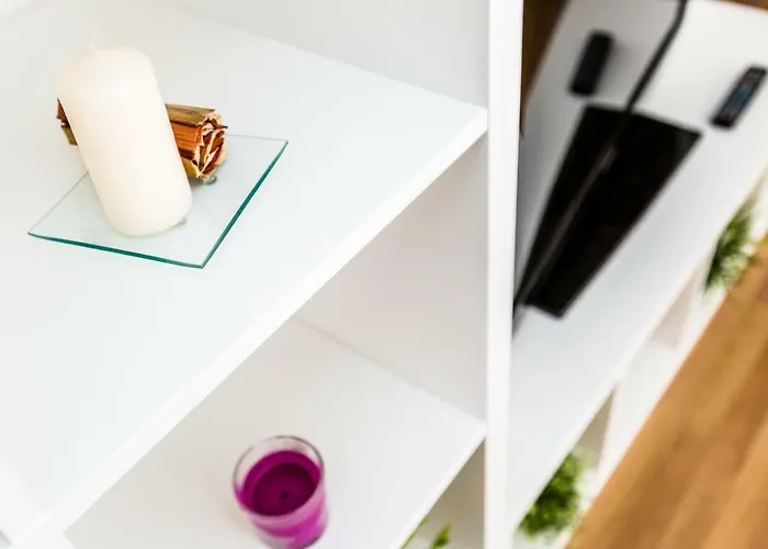 Workers Am Wiener Platz Köln